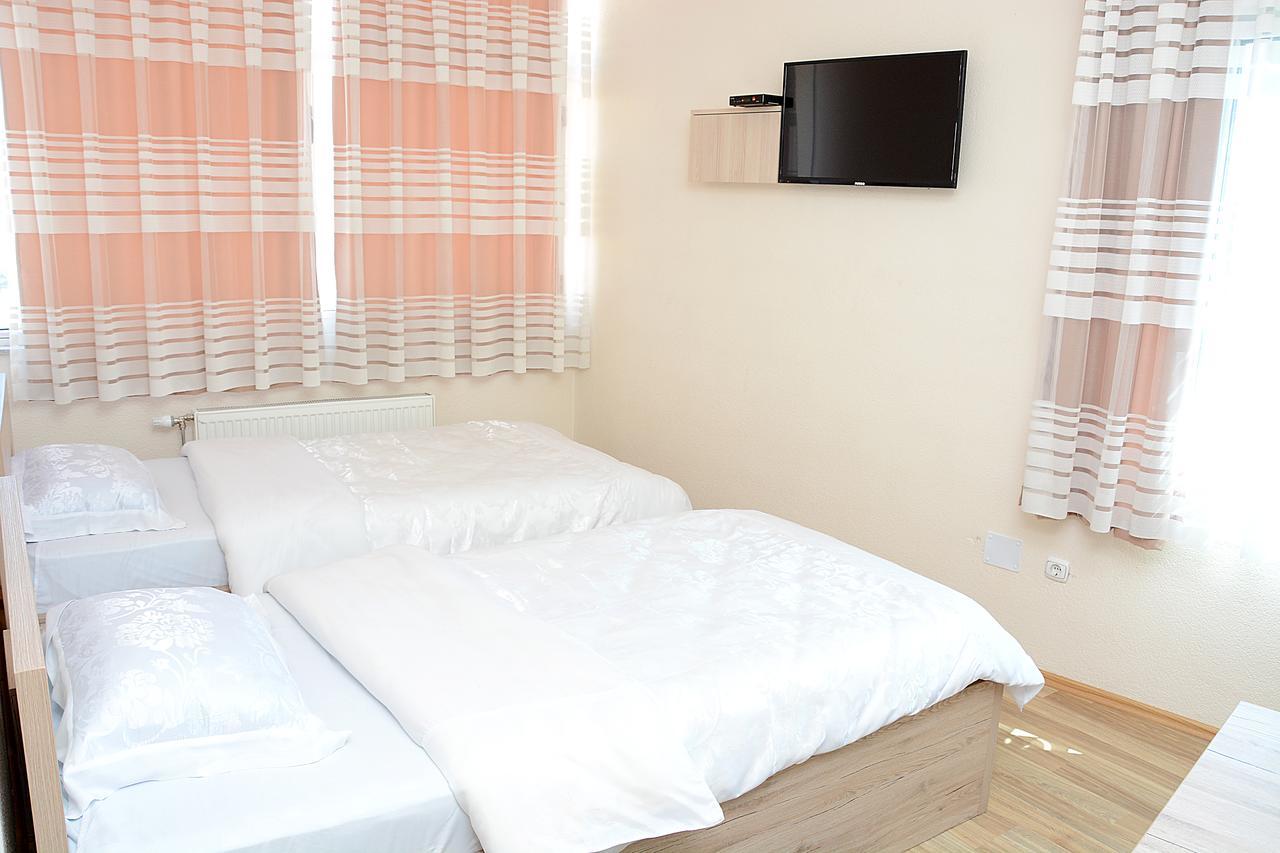פריזאי Bolero Hotel מראה חיצוני תמונה