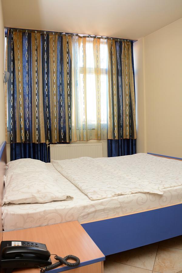 פריזאי Bolero Hotel מראה חיצוני תמונה