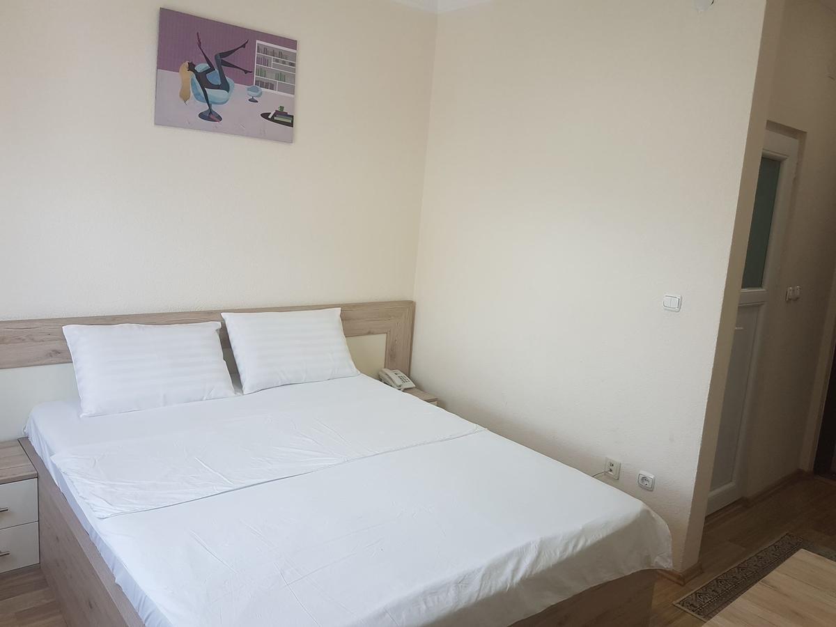 פריזאי Bolero Hotel מראה חיצוני תמונה